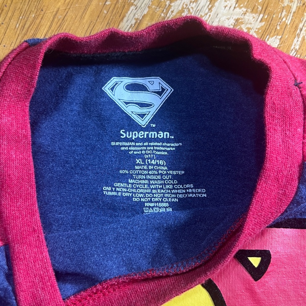 Superman Tee - Picture 5 of 6